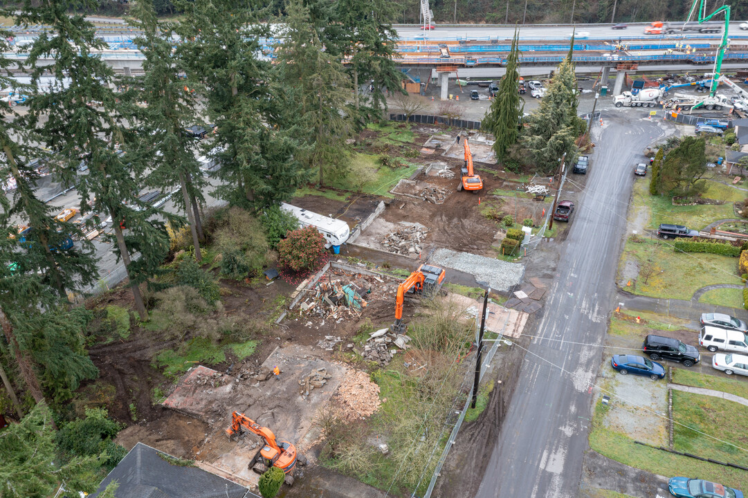 Ion in Shoreline, WA - Building Photo