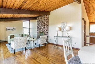 117 Phoenix Dr in Groton, CT - Building Photo - Building Photo