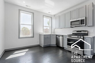 2834 W Diversey Ave in Chicago, IL - Building Photo - Building Photo