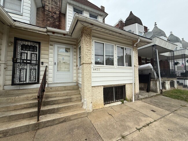 6425 Paschall Ave in Philadelphia, PA - Building Photo - Building Photo