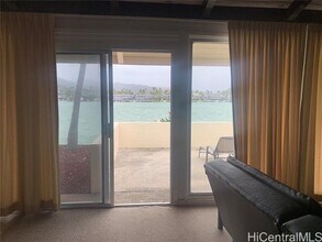 7046 Kalaniana?ole Hwy in Honolulu, HI - Building Photo - Building Photo