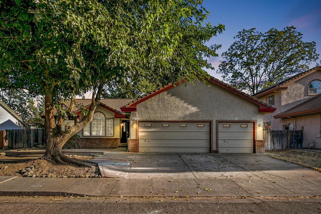 property at 318 Village Cir