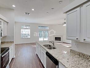 245 Carolina Jasmine Ln in Jacksonville, FL - Building Photo - Building Photo