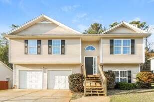 312 Gun Range Rd, Unit 331 in Dallas, GA - Building Photo