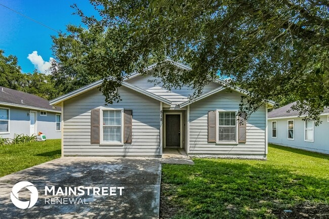 property at 515 E 55th St