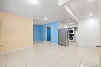 106-07 Northern Blvd in Queens, NY - Building Photo - Building Photo