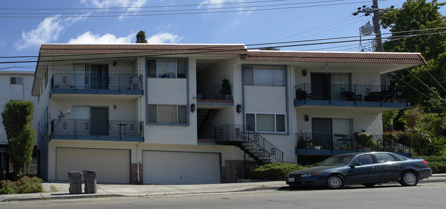 210 Santa Clara Ave in Oakland, CA - Foto de edificio - Building Photo