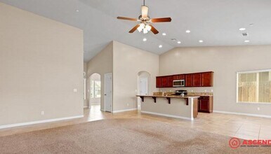 13508 Sunlight Star St in Bakersfield, CA - Building Photo - Building Photo