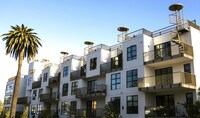 Building Photo - 5800 Harold Apartments in Los Angeles, California