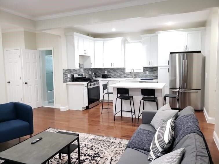 332 Stegman Pkwy-Unit -1 in Jersey City, NJ - Building Photo