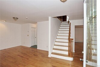 80 Old Quaker Hill Rd in Monroe, NY - Building Photo - Building Photo