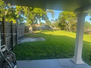 14810 SW 153rd Terrace in Miami, FL - Building Photo - Building Photo