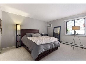 11160 Anderson Lakes Pkwy in Eden Prairie, MN - Building Photo - Building Photo