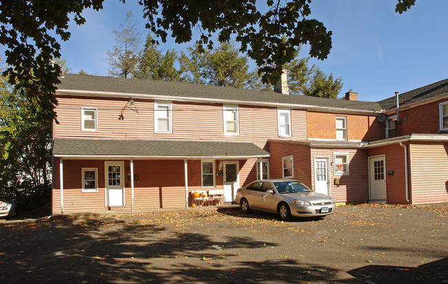 120 N Main St in Southington, CT - Building Photo - Building Photo