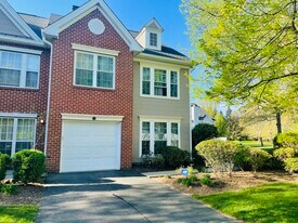 24 Lee Ct in Plainsboro, NJ - Building Photo