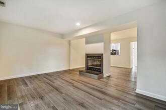 13 Janwall Ct in Annapolis, MD - Building Photo - Building Photo