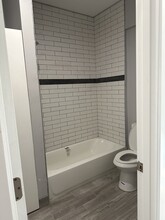 2827 W 23rd St, Unit Apt 1R in Chicago, IL - Building Photo - Building Photo