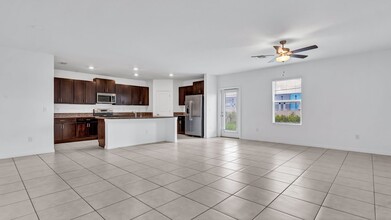 9910 Spanish Lime Ct in Riverview, FL - Building Photo - Building Photo