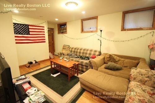 1422 Commonwealth Avenue-Unit -7a in Boston, MA - Building Photo - Building Photo