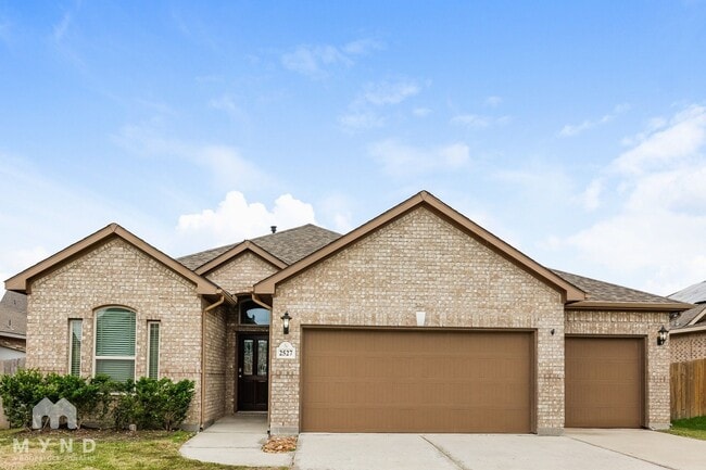property at 2527 Holly Laurel Mnr