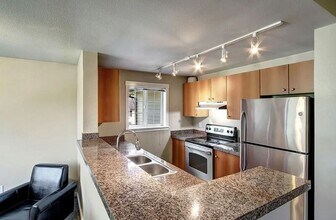 12404 E Gibson Rd in Everett, WA - Building Photo - Building Photo