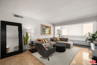 7949 Selma Ave in Los Angeles, CA - Building Photo - Building Photo