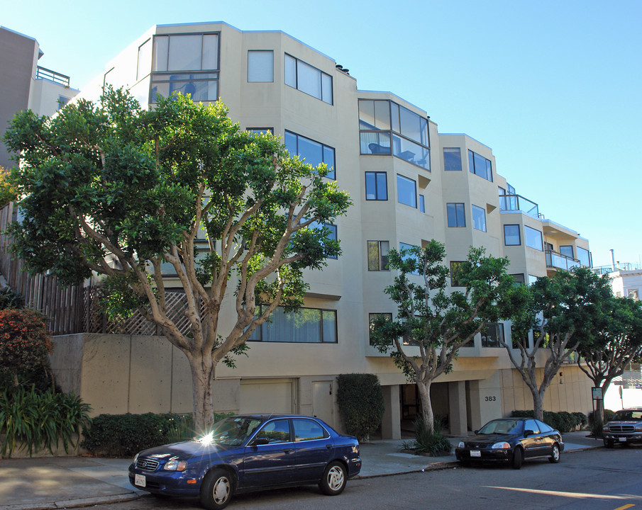 373-383 Lombard St in San Francisco, CA - Building Photo