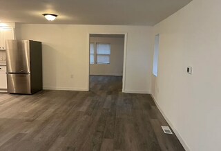 2001 Hogback Rd in Sunbury, OH - Building Photo - Building Photo