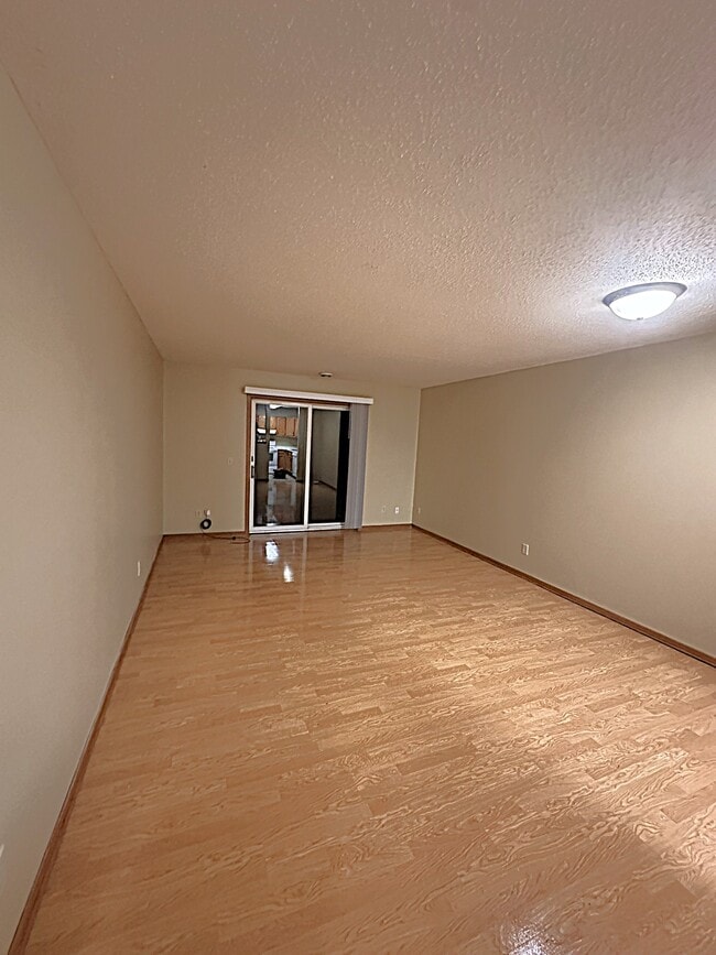 831 Highview Dr, Unit C in New Richmond, WI - Foto de edificio - Building Photo