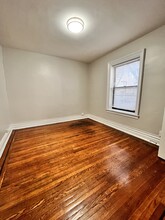 24 Kensington Ave, Unit 3E in Jersey City, NJ - Building Photo - Building Photo