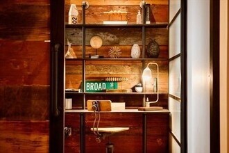 99-105-105 Broad St, Unit 2D in Boston, MA - Building Photo - Building Photo