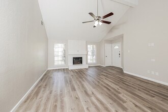 4515 Tangle Creek Ln in Spring, TX - Foto de edificio - Building Photo