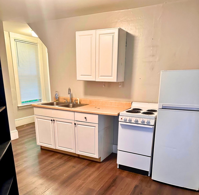 646 Main Rd N, Unit 1D in Hampden, ME - Building Photo - Building Photo