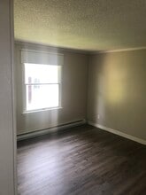 21 Oakland Ave, Unit 3 in Wheeling, WV - Building Photo - Building Photo