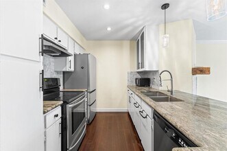 4635 Wild Indigo St in Houston, TX - Building Photo - Building Photo