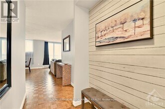 2020-2020 Jasmine Crescent in Ottawa, ON - Building Photo - Building Photo