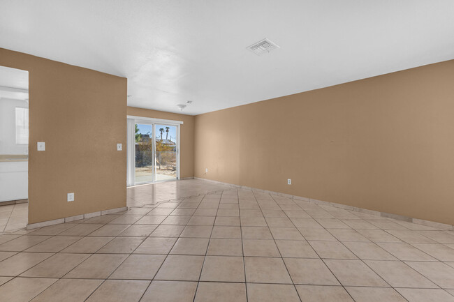 16040 Vía Montana in Desert Hot Springs, CA - Building Photo - Building Photo