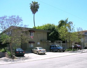 DL A St in San Diego, CA - Foto de edificio - Building Photo