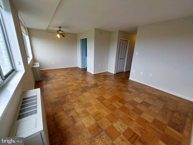 property at 10401 Grosvenor Pl