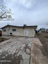 10216 Celedon Cir in Socorro, TX - Building Photo