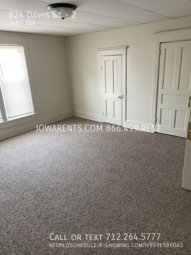 property at 824 Davis Ave