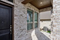 253 Gill Point Ln in Aledo, TX - Foto de edificio - Building Photo