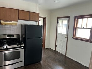 331 157th St in Calumet City, IL - Building Photo - Building Photo