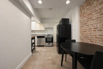 29 W 12th St, Unit B in New York, NY - Building Photo - Building Photo