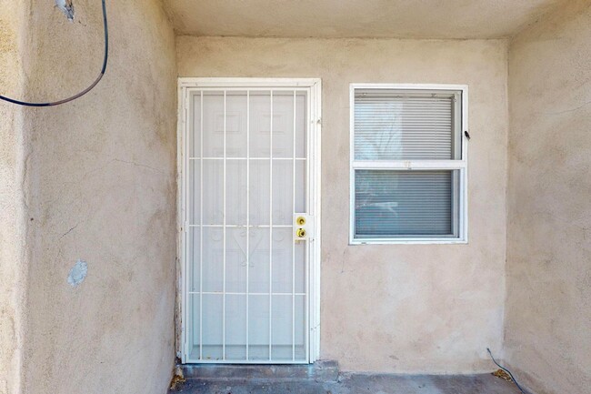 209 Hanosh Ct SE in Albuquerque, NM - Foto de edificio - Building Photo
