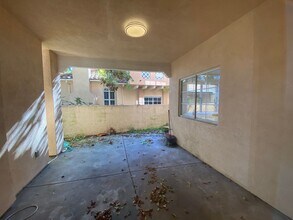 325 Pacific Oaks Rd in Goleta, CA - Building Photo - Building Photo