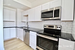 712 Linwood Blvd in Kansas City, MO - Building Photo