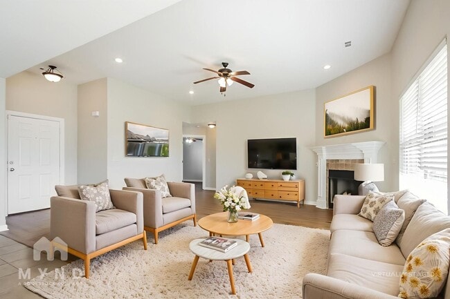 430 Capri St in Centerton, AR - Foto de edificio - Building Photo