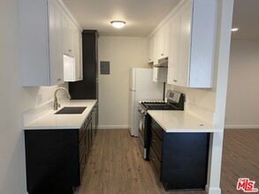 809 Edgewood St-Unit -3 in Inglewood, CA - Building Photo - Building Photo