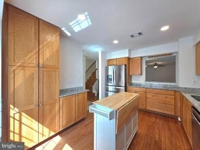 5939 Heatherwood Ct in Alexandria, VA - Building Photo - Building Photo